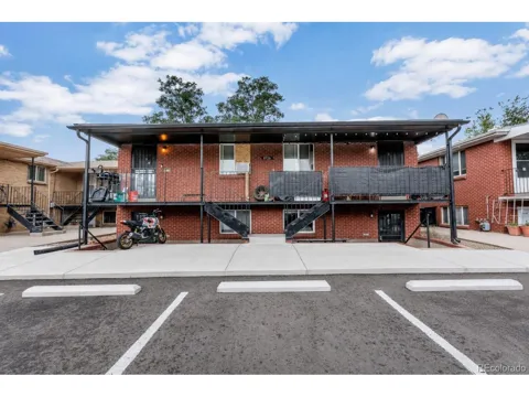 8726 W 54th Place