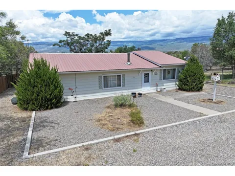 594 NW 9th Street