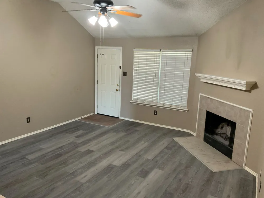 1001 Stockton Drive Burleson, TX 76028