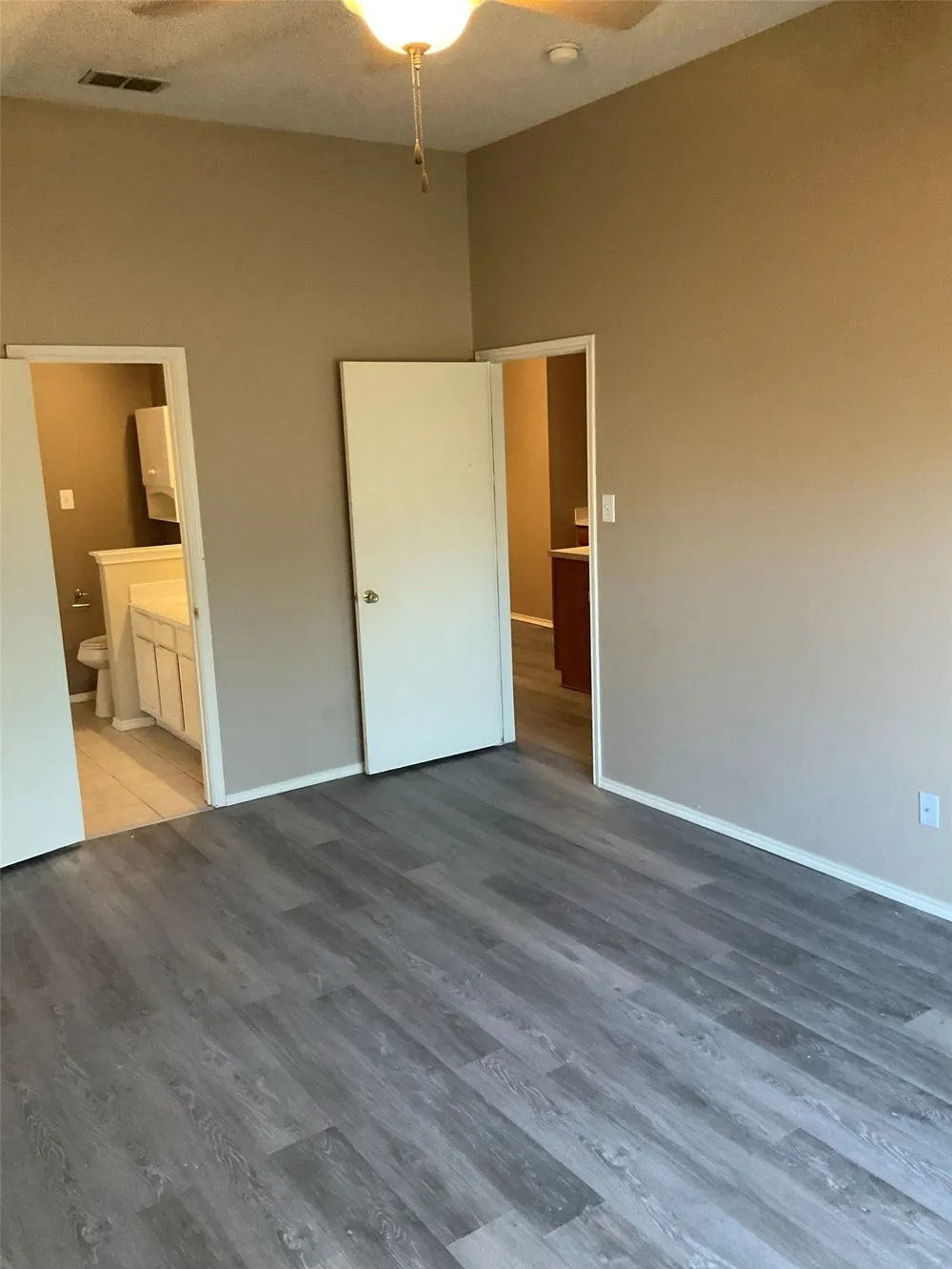 1001 Stockton Drive Burleson, TX 76028