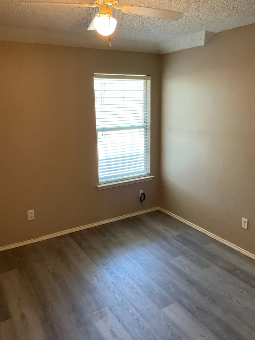 1001 Stockton Drive Burleson, TX 76028
