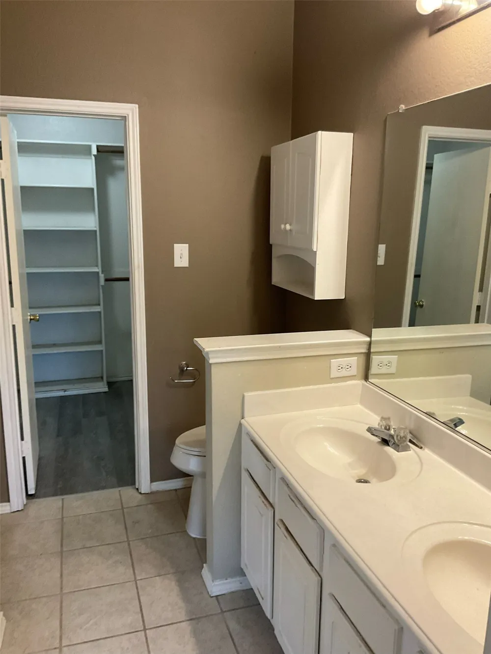 1001 Stockton Drive Burleson, TX 76028