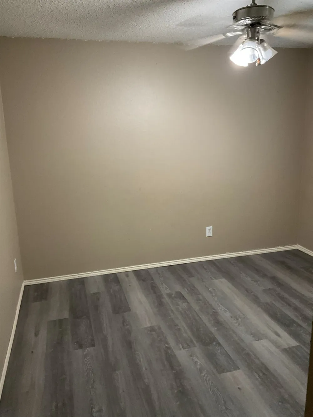 1001 Stockton Drive Burleson, TX 76028