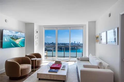 50 BISCAYNE BLVD #2706