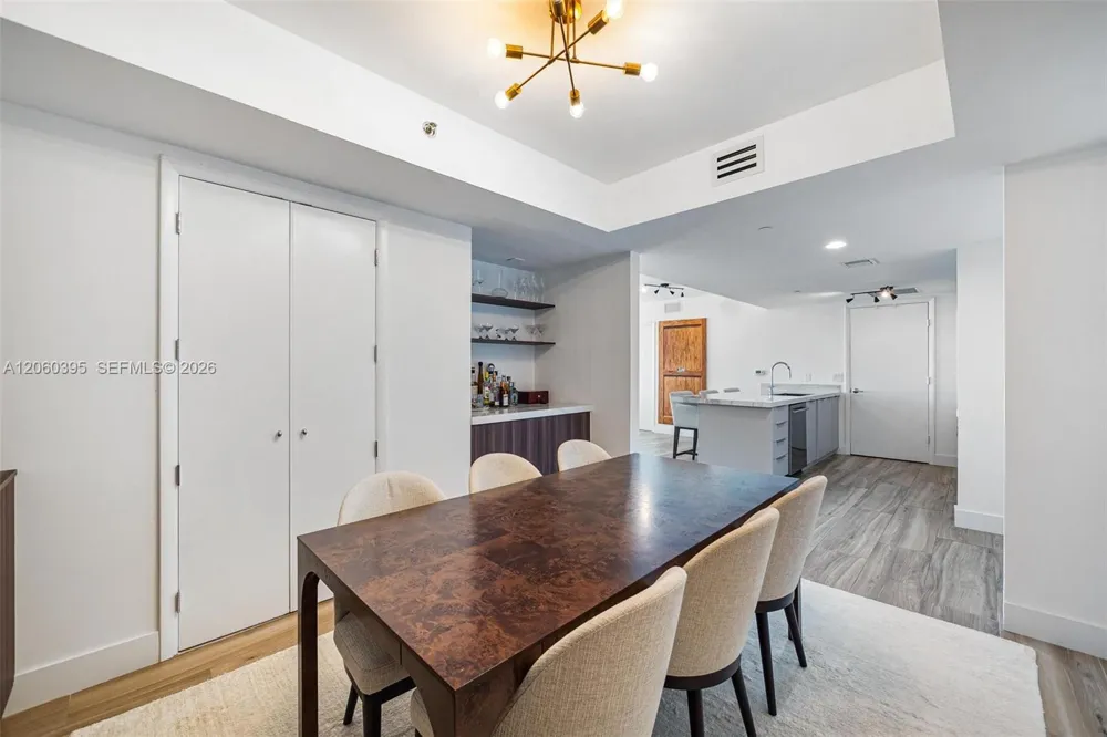 50 BISCAYNE BLVD #2706 Miami, FL 33132
