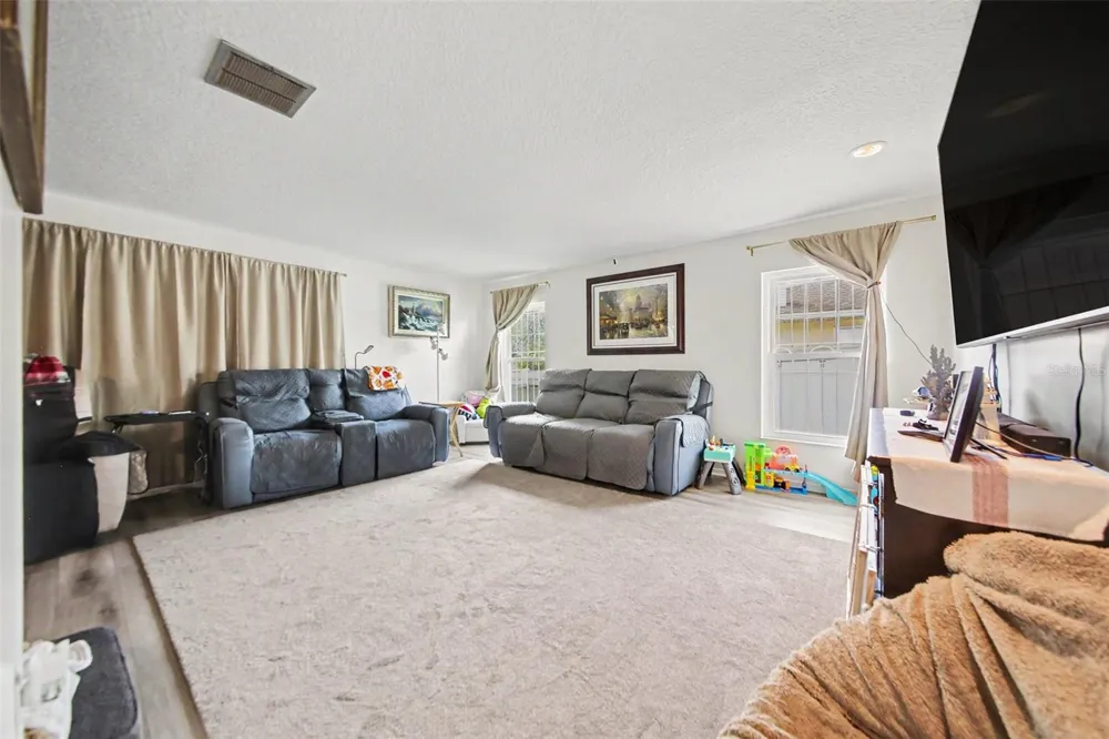 394 BARBERRY LANE Altamonte Springs, FL 32714