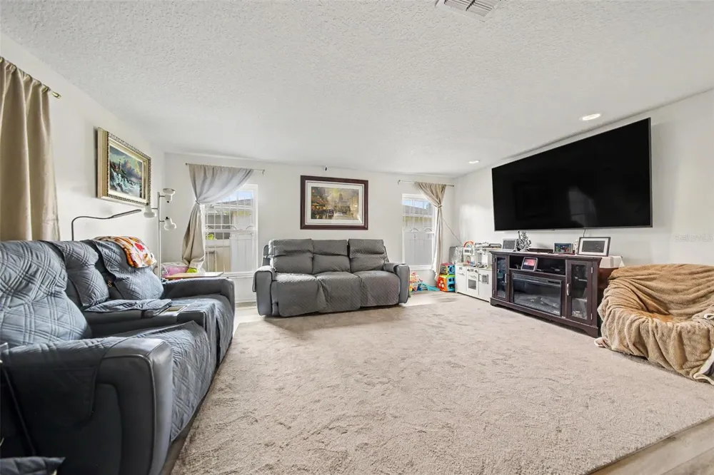 394 BARBERRY LANE Altamonte Springs, FL 32714