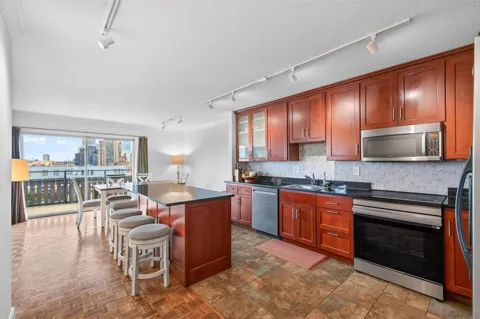 410 Groveland Avenue #702