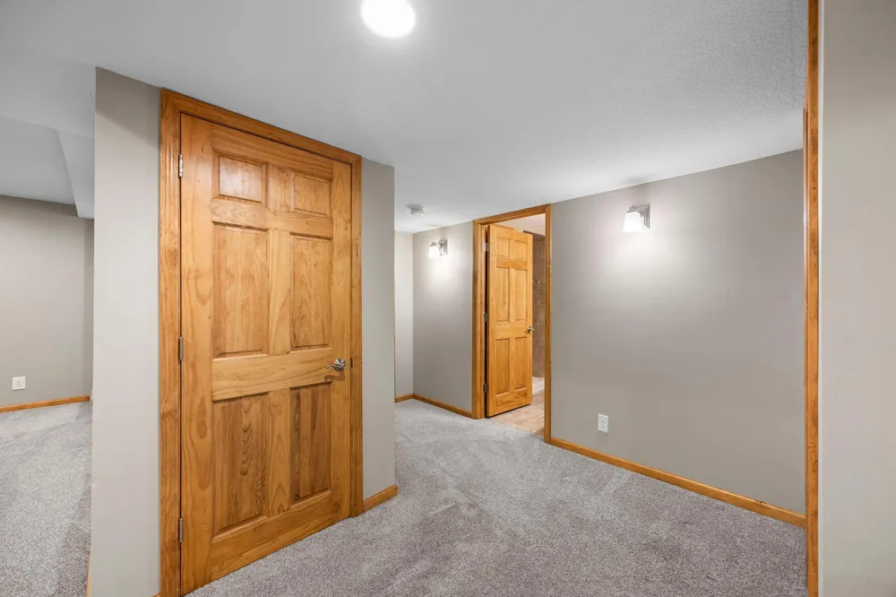10390 64th Street NE Albertville, MN 55301