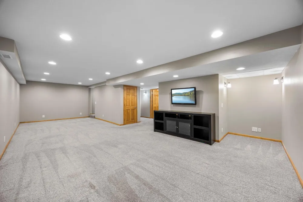 10390 64th Street NE Albertville, MN 55301
