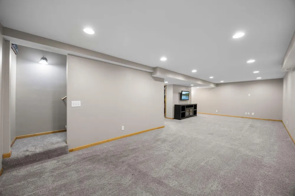 10390 64th Street NE Albertville, MN 55301