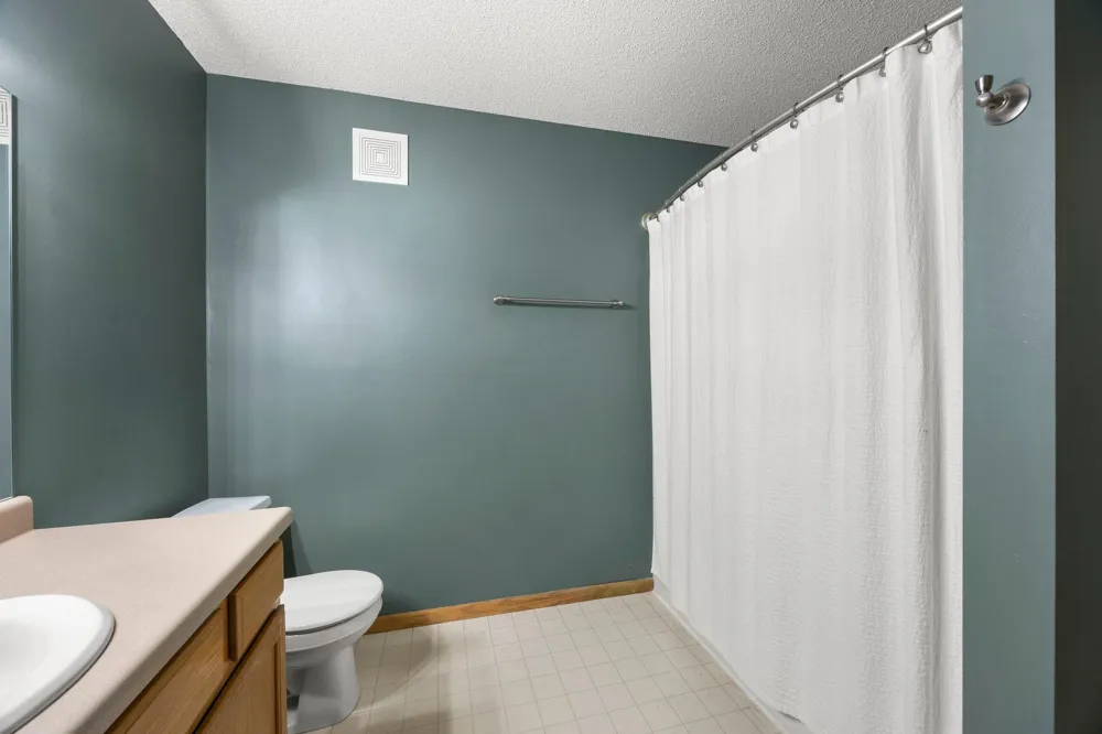 10390 64th Street NE Albertville, MN 55301