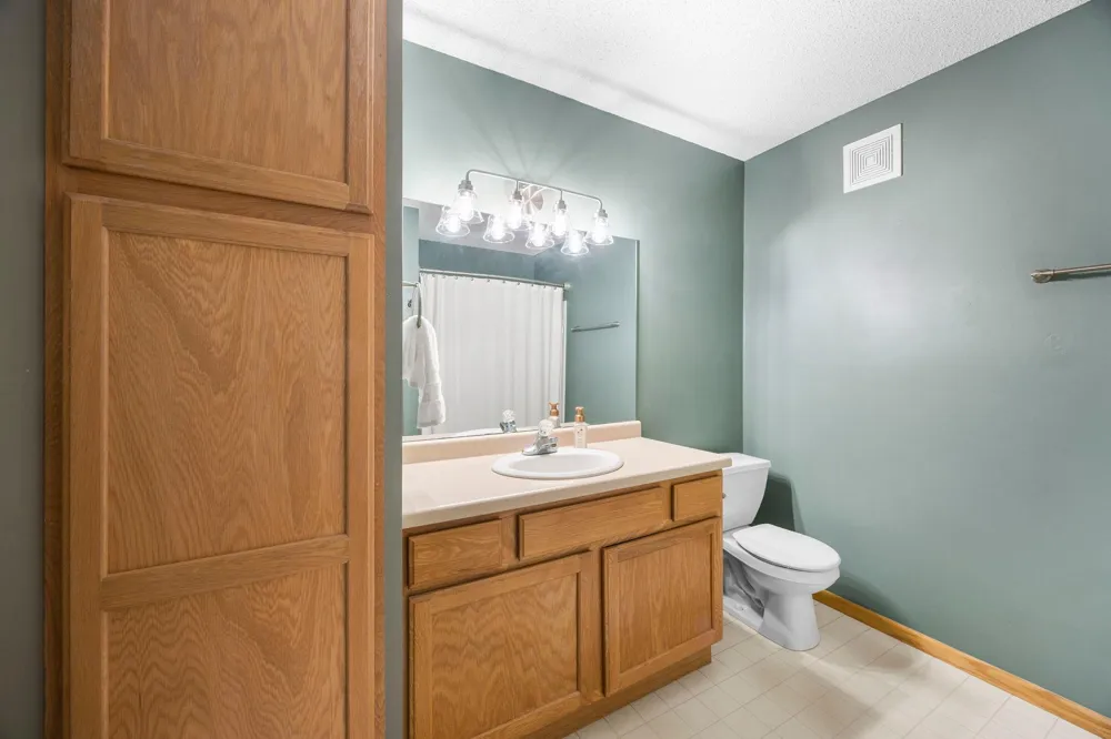 10390 64th Street NE Albertville, MN 55301