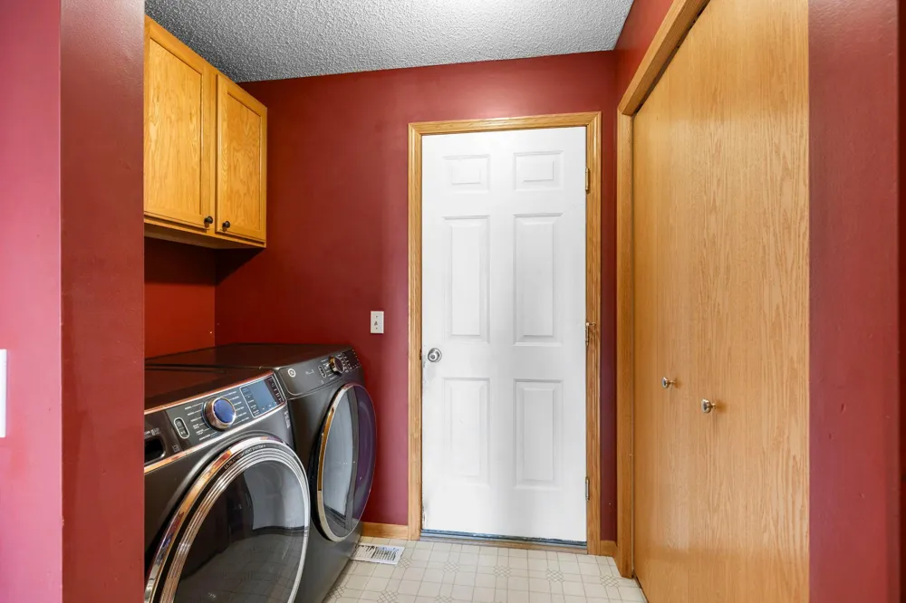 10390 64th Street NE Albertville, MN 55301