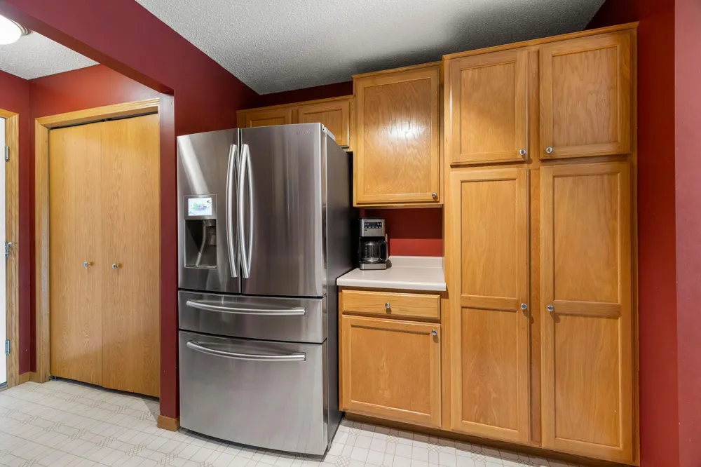 10390 64th Street NE Albertville, MN 55301