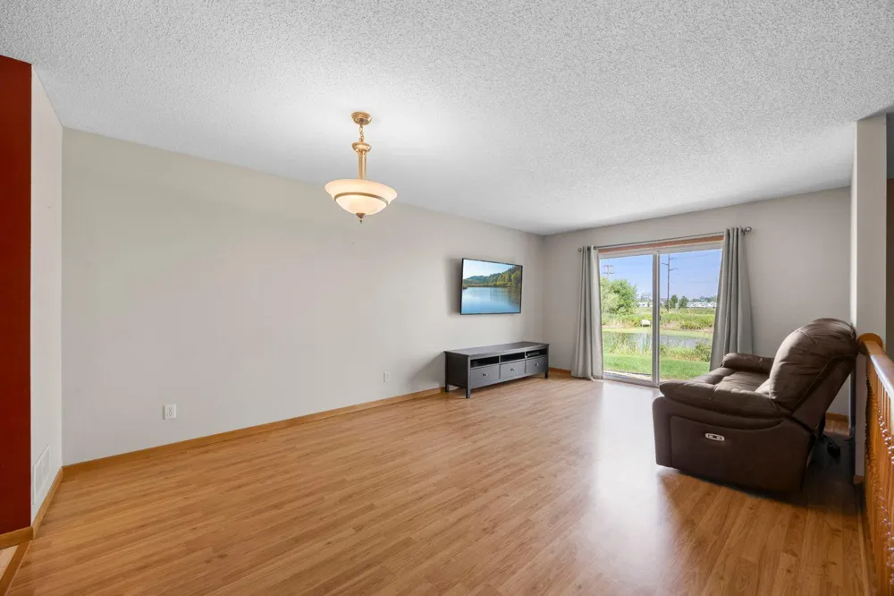 10390 64th Street NE Albertville, MN 55301