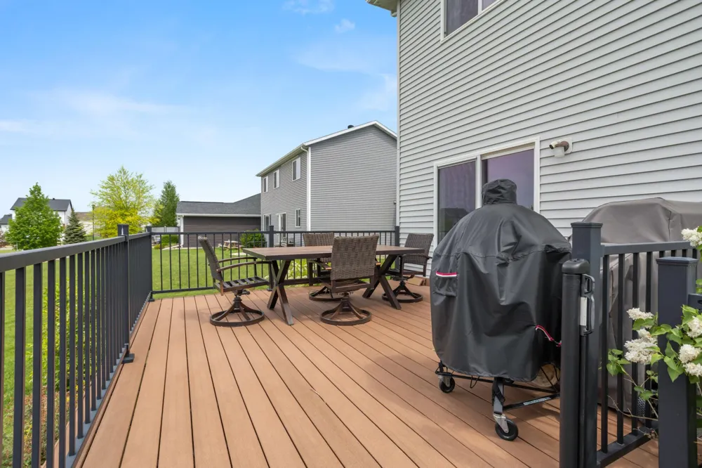 833 Albert Drive W West Fargo, ND 58078