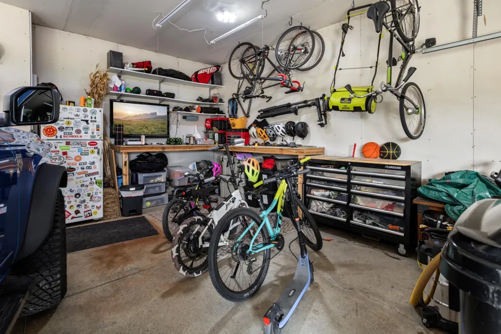 833 Albert Drive W West Fargo, ND 58078