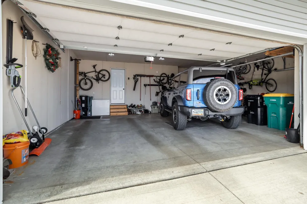 833 Albert Drive W West Fargo, ND 58078