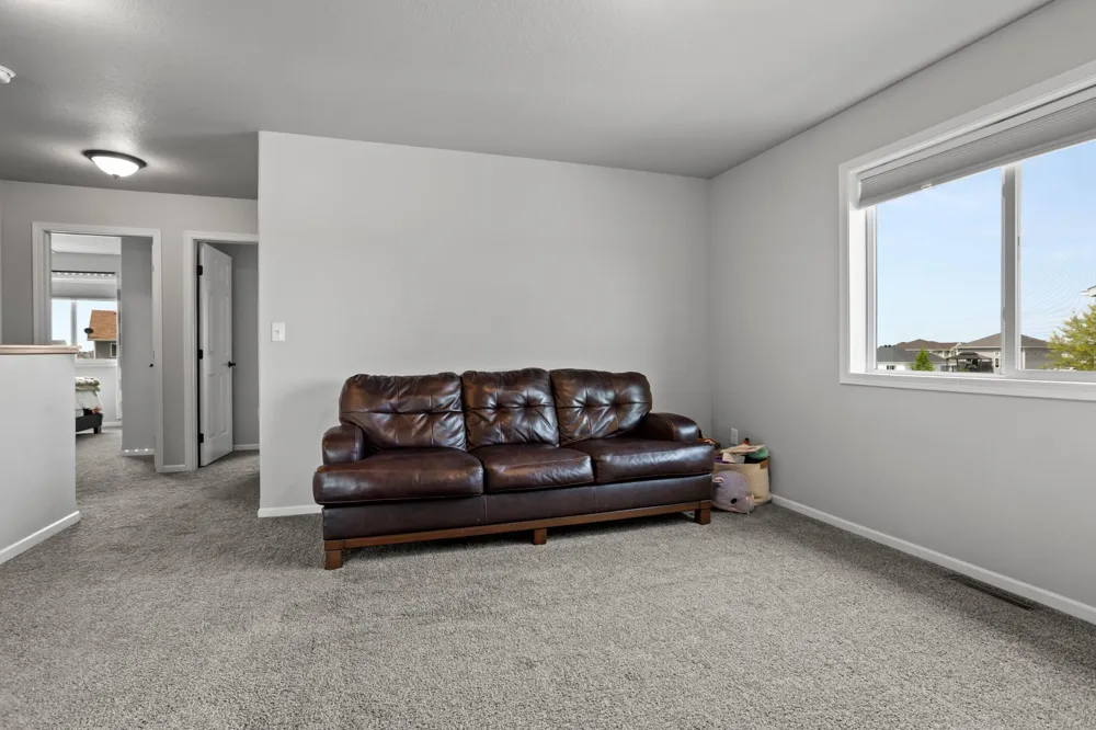 833 Albert Drive W West Fargo, ND 58078