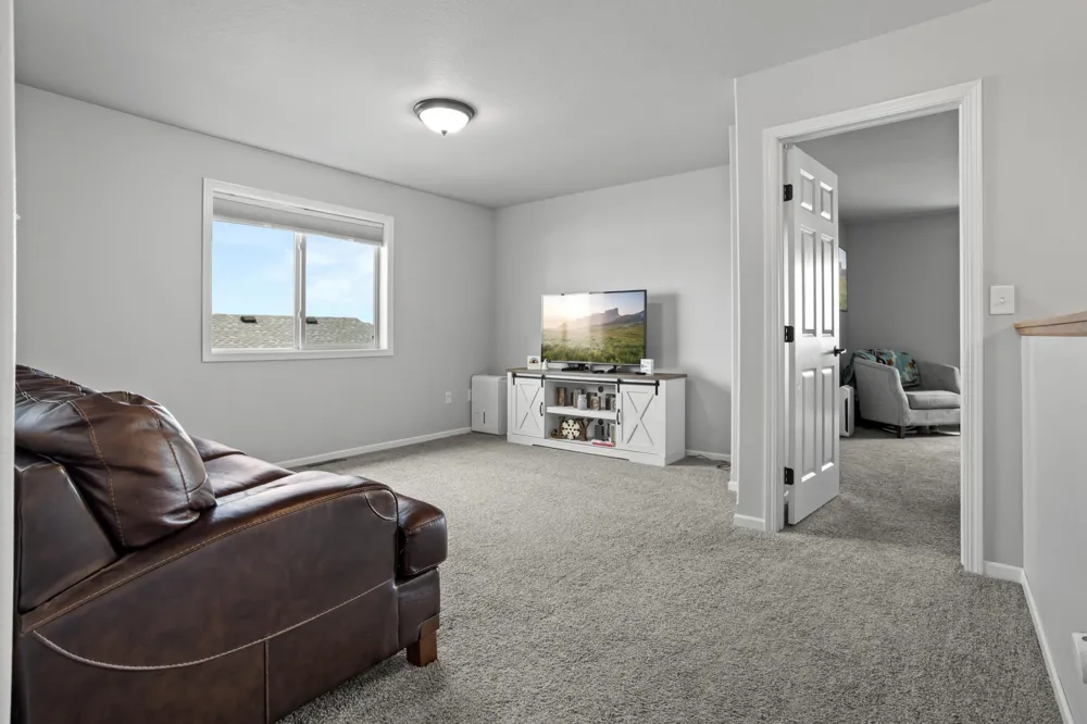 833 Albert Drive W West Fargo, ND 58078