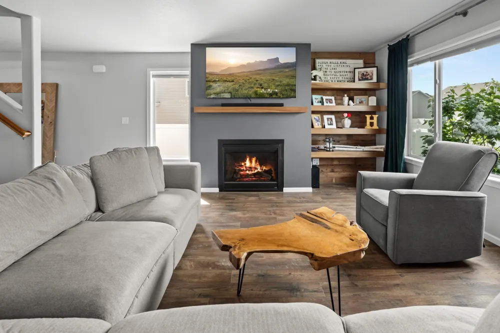 833 Albert Drive W West Fargo, ND 58078