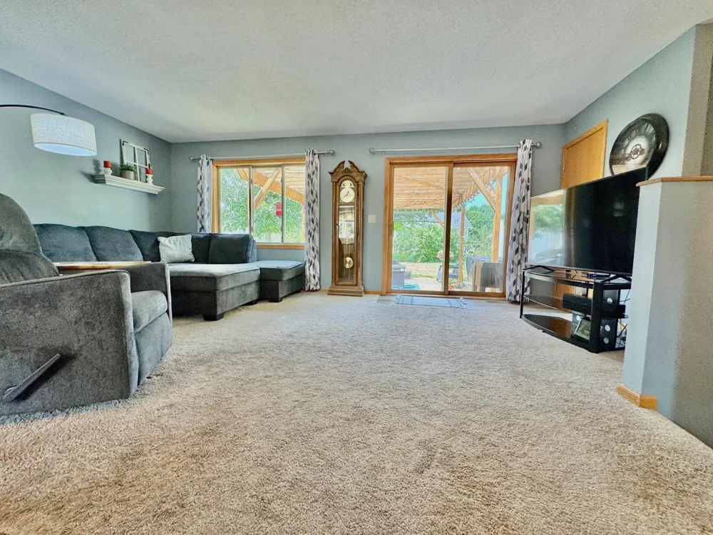 702 S Saratoga Street Marshall, MN 56258