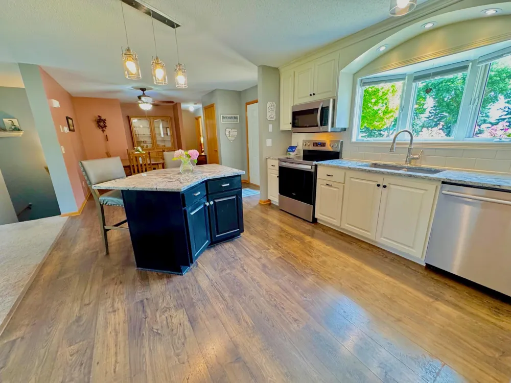 702 S Saratoga Street Marshall, MN 56258