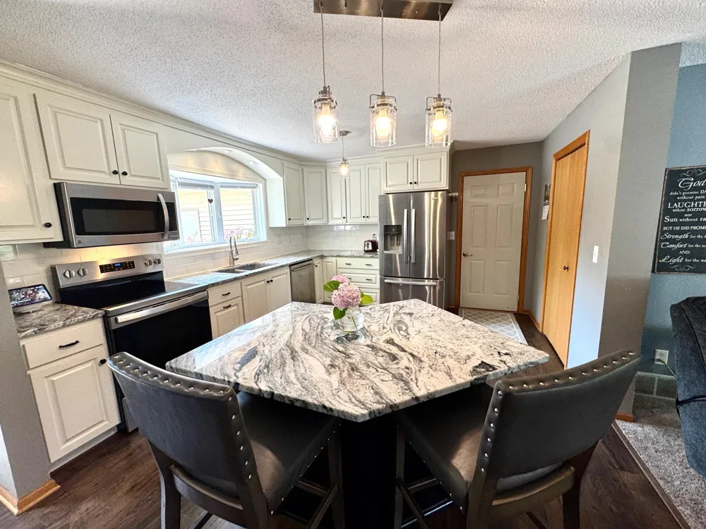 702 S Saratoga Street Marshall, MN 56258