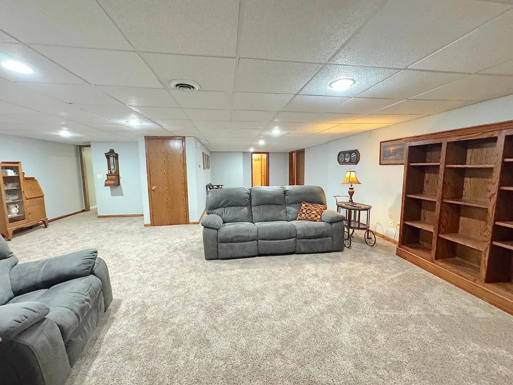 702 S Saratoga Street Marshall, MN 56258