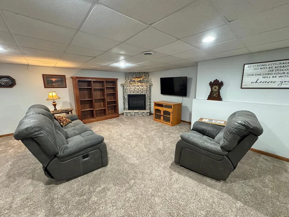 702 S Saratoga Street Marshall, MN 56258