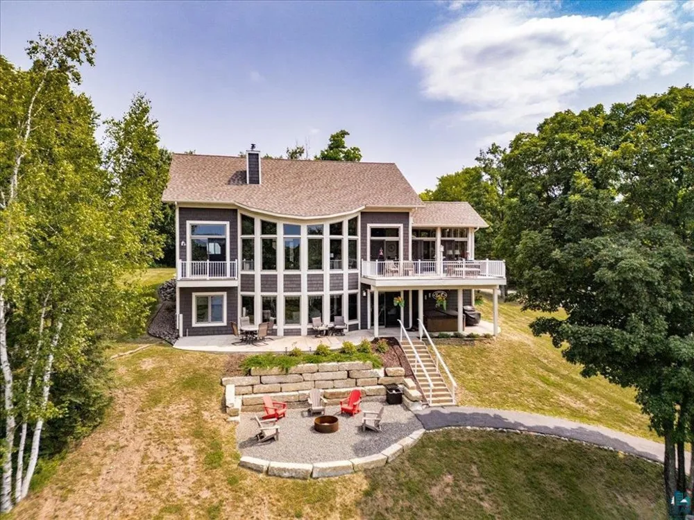 6906 W Van Road Duluth, MN 55803