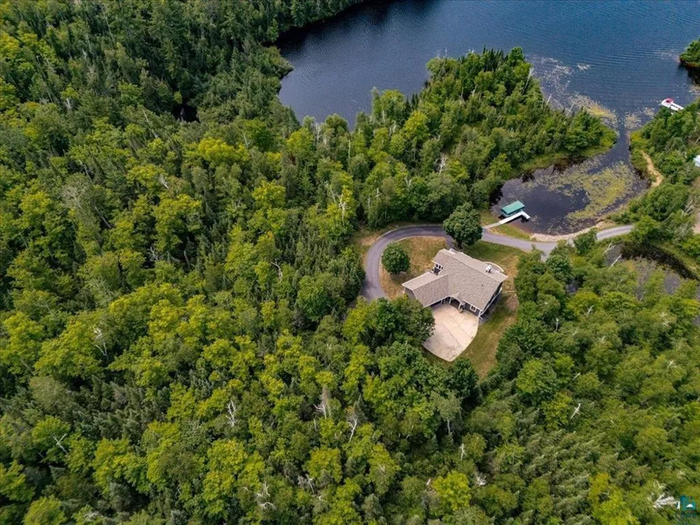 6906 W Van Road Duluth, MN 55803