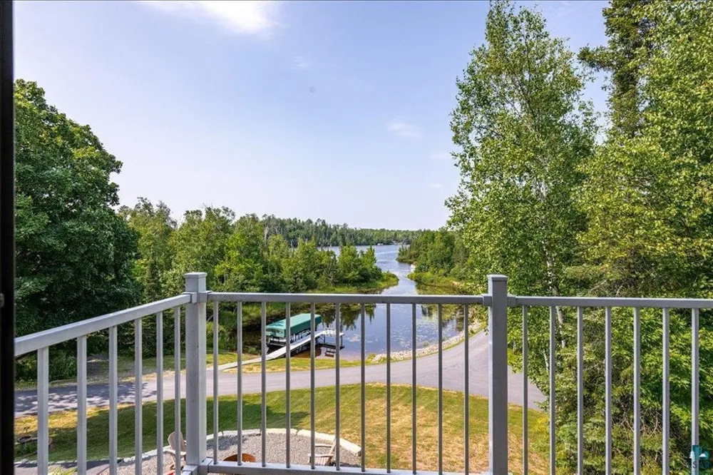 6906 W Van Road Duluth, MN 55803