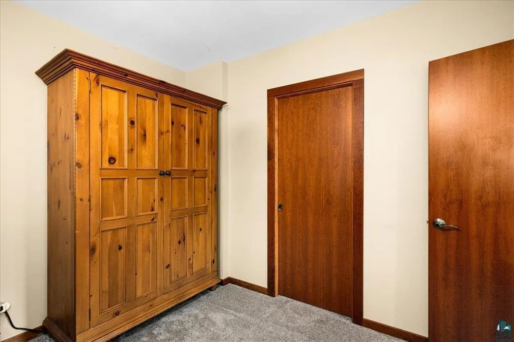 6906 W Van Road Duluth, MN 55803
