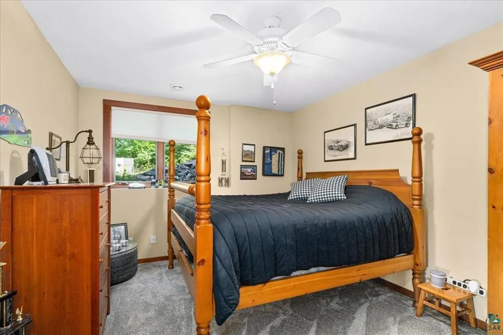 6906 W Van Road Duluth, MN 55803
