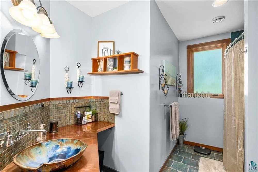 6906 W Van Road Duluth, MN 55803