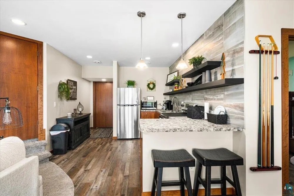 6906 W Van Road Duluth, MN 55803