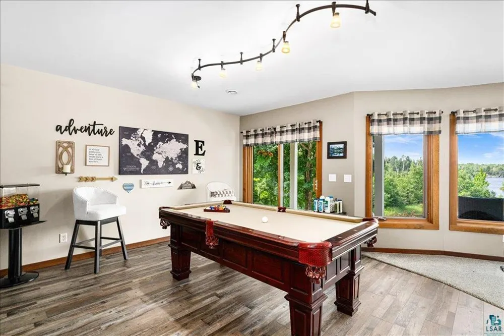 6906 W Van Road Duluth, MN 55803