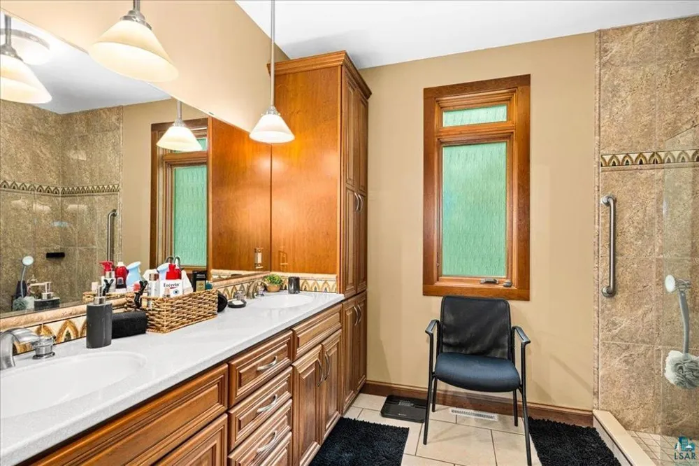 6906 W Van Road Duluth, MN 55803