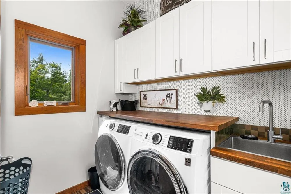 6906 W Van Road Duluth, MN 55803