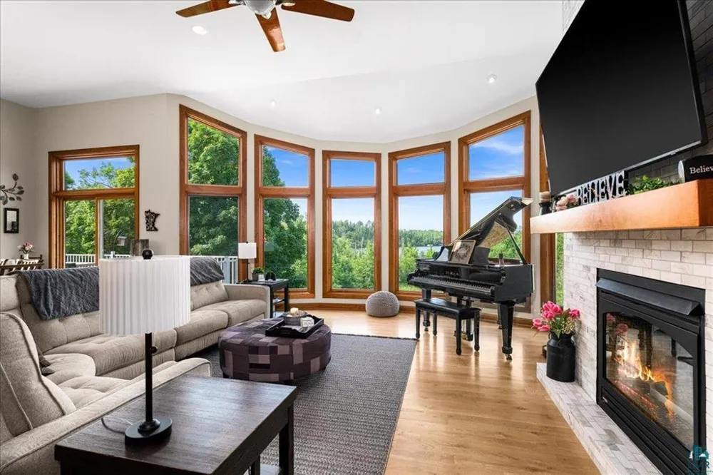 6906 W Van Road Duluth, MN 55803