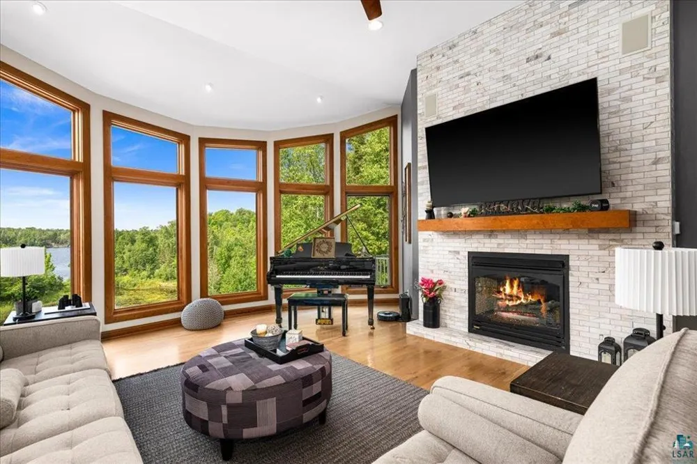 6906 W Van Road Duluth, MN 55803