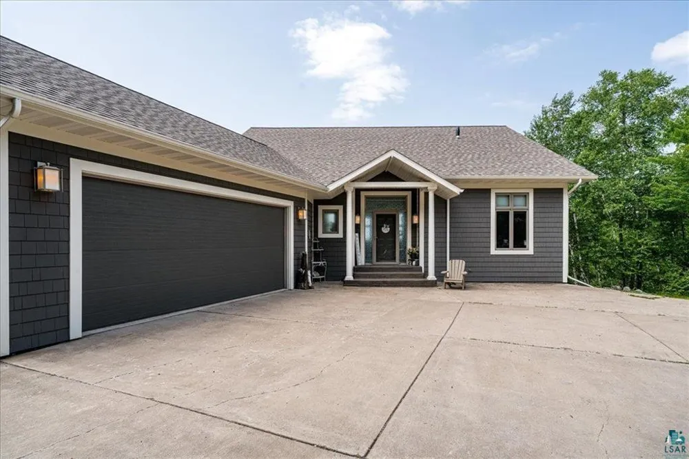 6906 W Van Road Duluth, MN 55803