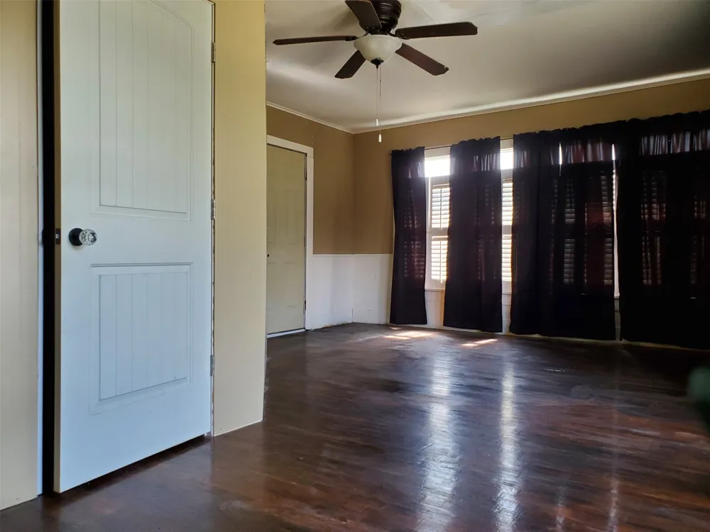 301 Pettit Throckmorton, TX 76483