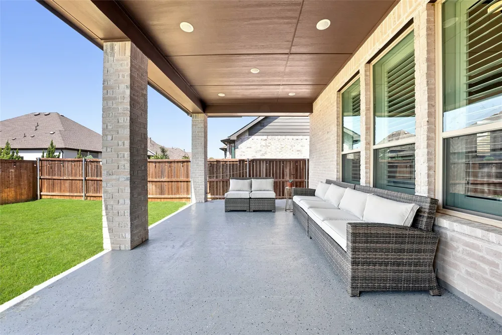 2012 Braided Mane Avenue Aubrey, TX 76227