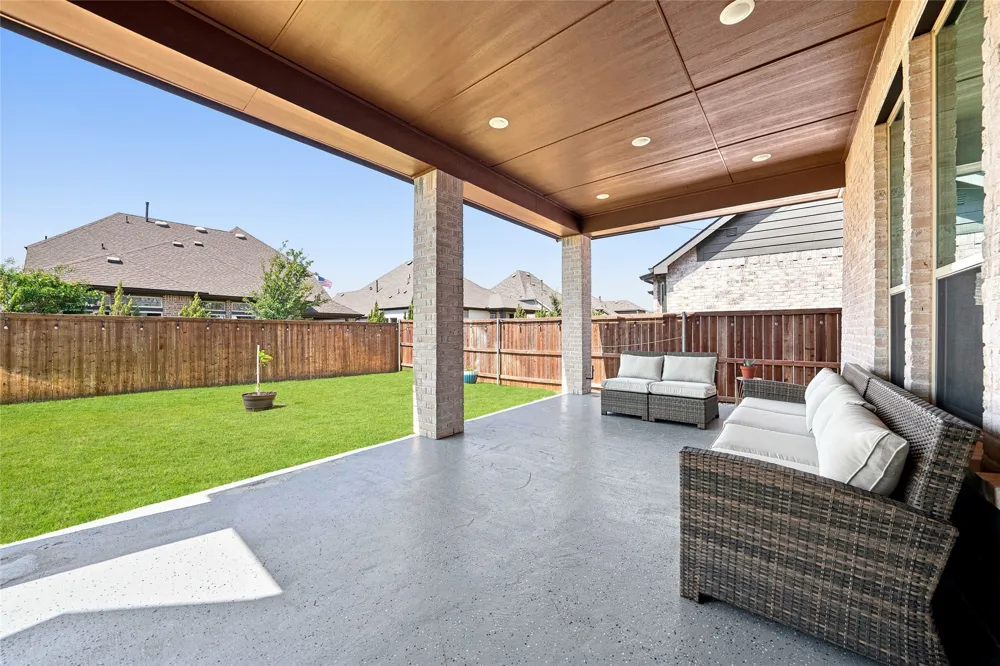 2012 Braided Mane Avenue Aubrey, TX 76227