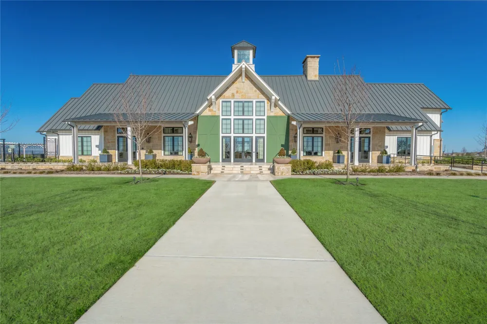 2012 Braided Mane Avenue Aubrey, TX 76227