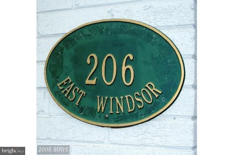 206 E WINDSOR AVENUE #303 Alexandria, VA 22301