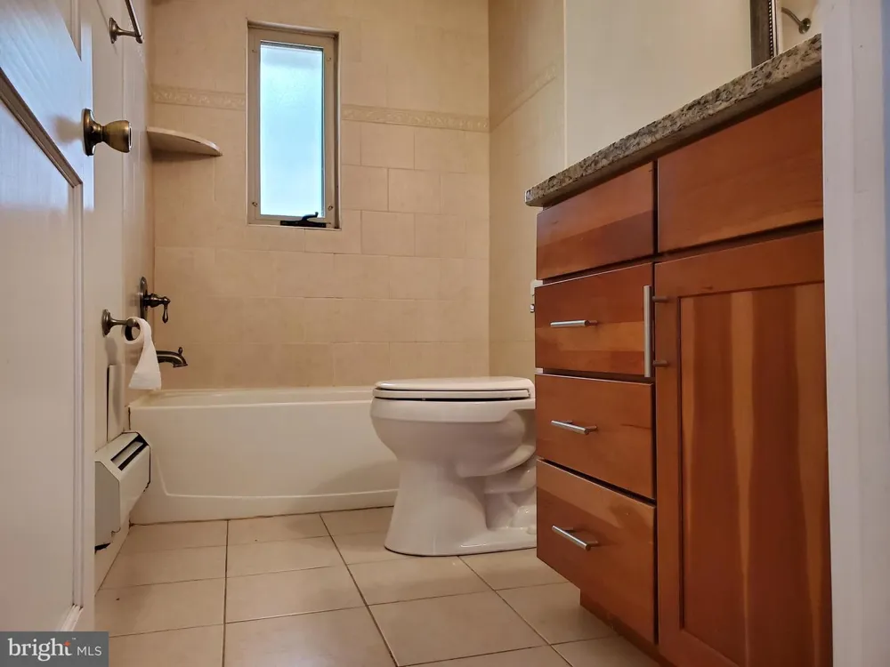 206 E WINDSOR AVENUE #303 Alexandria, VA 22301